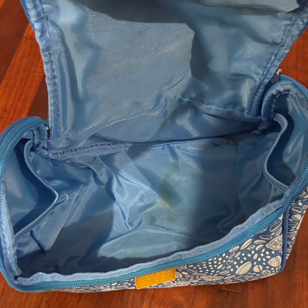 Blue and White Floral Lunch Bag - Picture 3 of 7